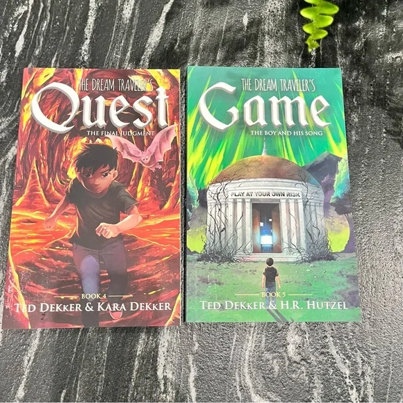 The Dream Traveler’s Game Complete Series Books - Picture 3 of 4